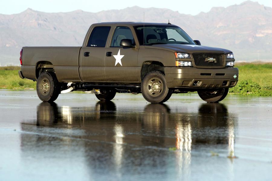  Chevrolet Silverado Hydrogen Military Vehicle 2005 года  (фото 12 из 18)